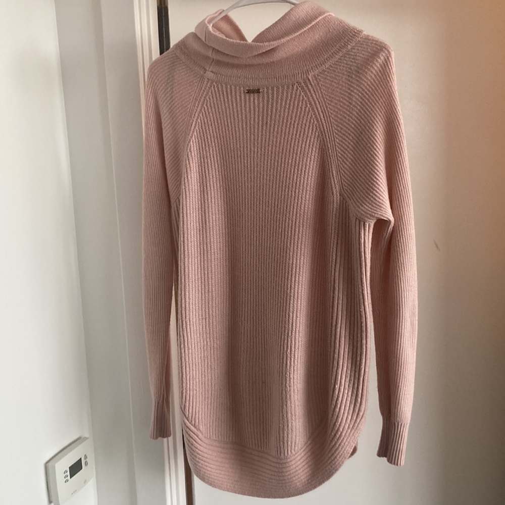 Ivanka Trump neck sweater